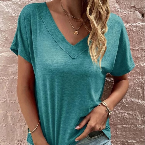 Black V Dolman Sleeve Top - Picture 3 of 16